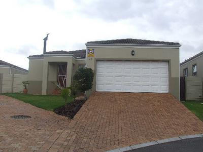 Townhouse For Rent in Durbanville, Durbanville