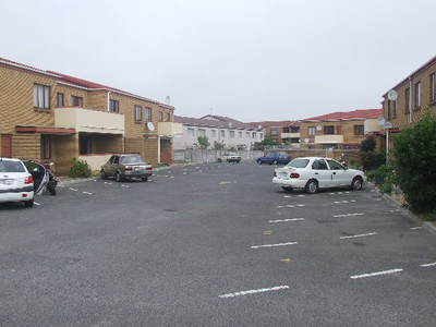 Apartment / Flat For Sale in Brackenfell, Brackenfell